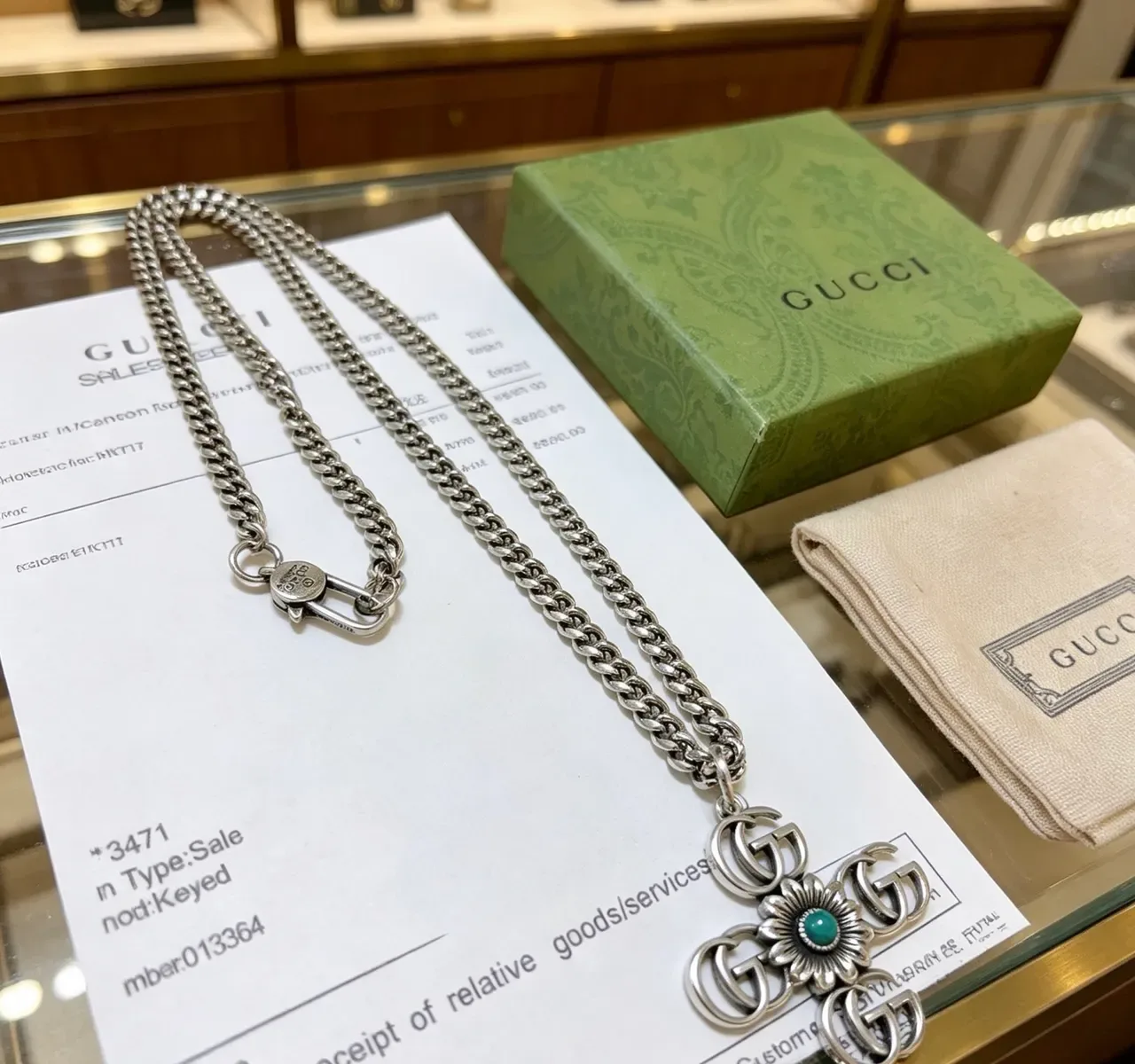 Collier Gucci GG Marmont Argent Bleu Chaîne Curb Chunky Pendentif Croix 7