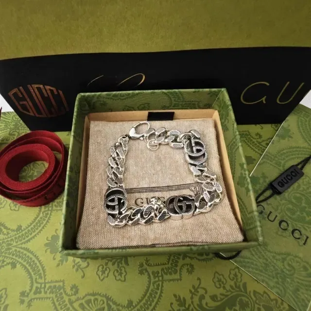 Gucci GG Marmont Verde Prata Curb-Link Chain Motivo G Logo Interlocking Pulseira 2