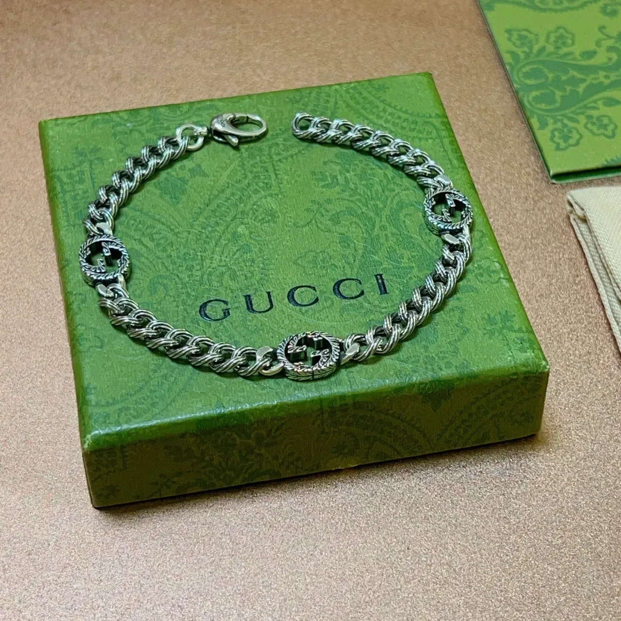 Gucci GG Marmont Silver Twisted Curb Chain Interlocking G Medallions Bracelet 9