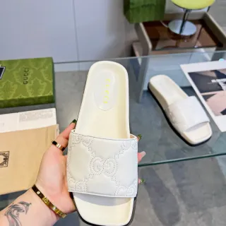 Gucci GG Marmont Slide সাদা কালো মোনোগ্রাম এমবসড চামড়া ফ্ল্যাট স্লিপার