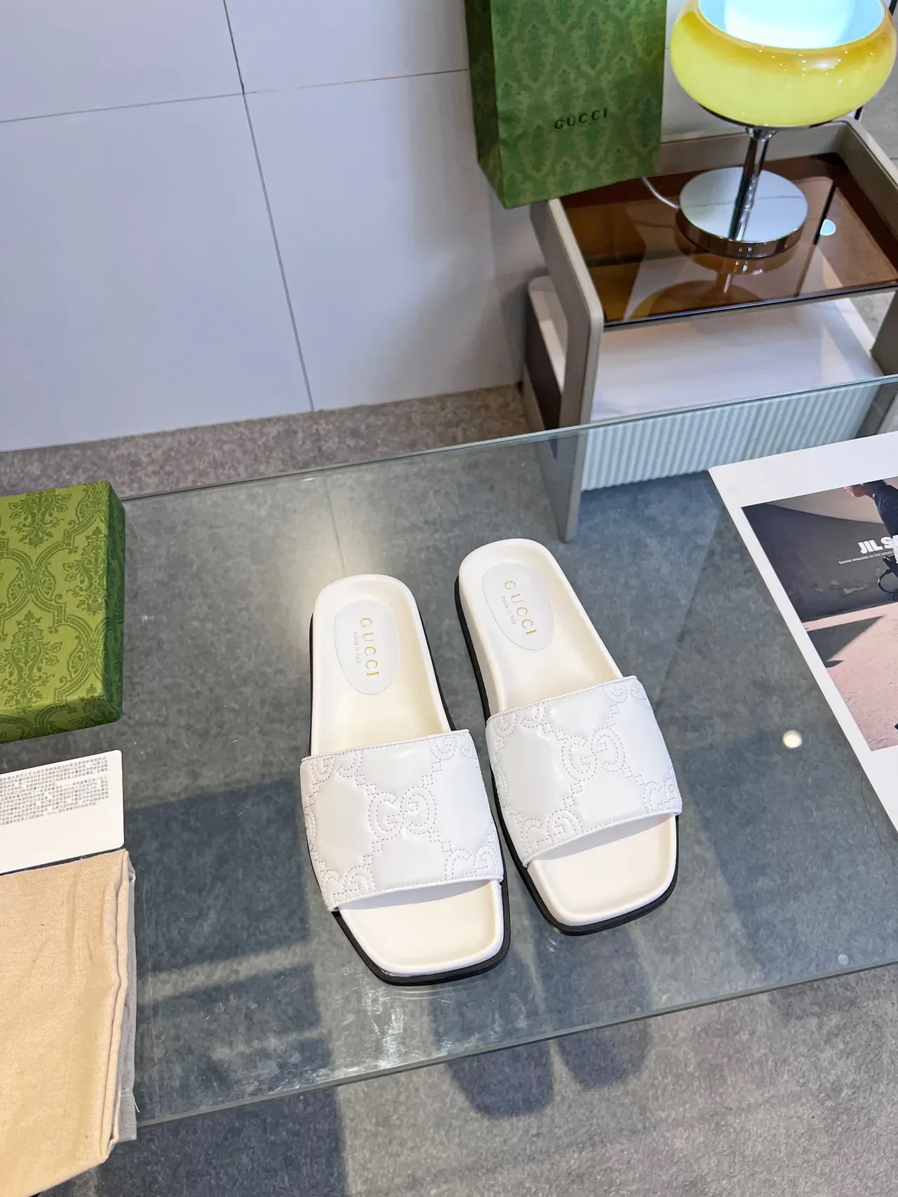 Gucci GG Marmont Slide সাদা কালো মোনোগ্রাম এমবসড চামড়া ফ্ল্যাট স্লিপার 2