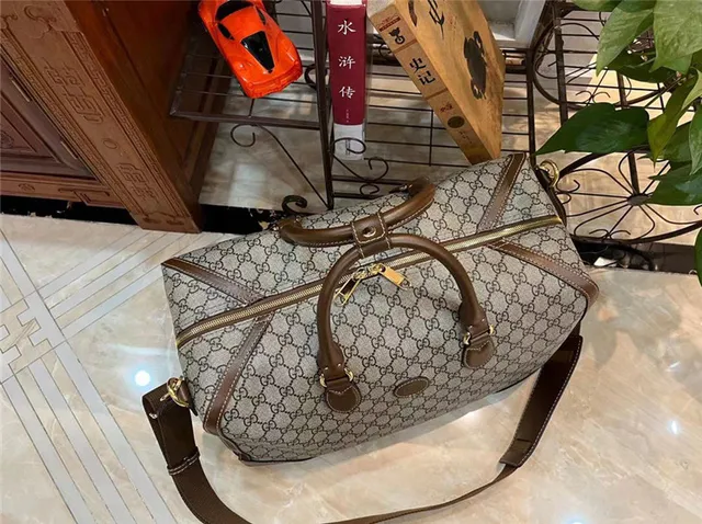 Gucci GG Supreme Gray and Black Duffle Bag 3