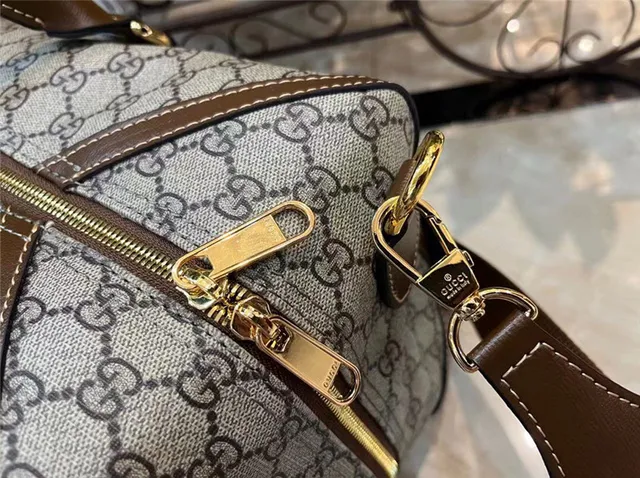 Gucci GG Supreme Gray and Black Duffle Bag 7