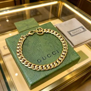 Gucci سوار سلاسل كيرب لينك ذهبية
