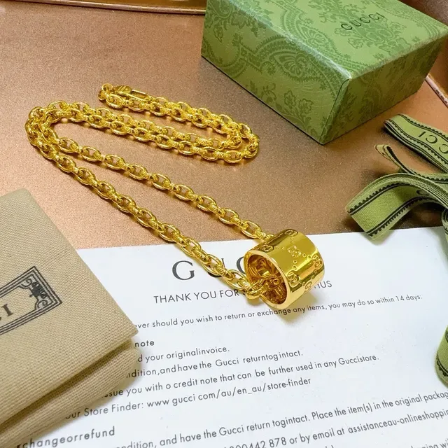 Gucci Corrente de Eslabões de Corda Dourada Pingente Cilíndrico GG Embossado 6
