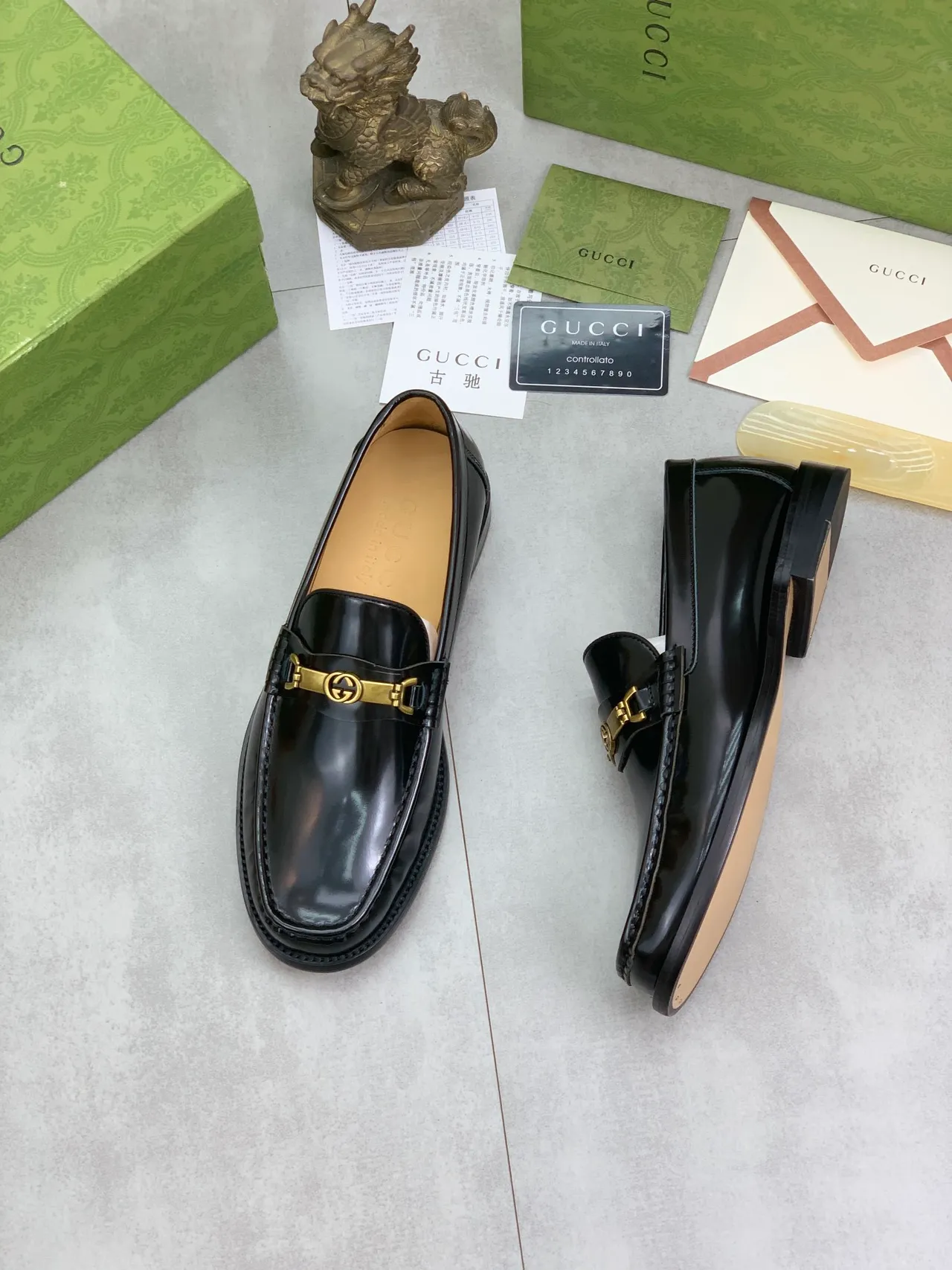 Gucci Horsebit 1955 Negro y Oro Cuero Patentado Hebilla Mocasín 5