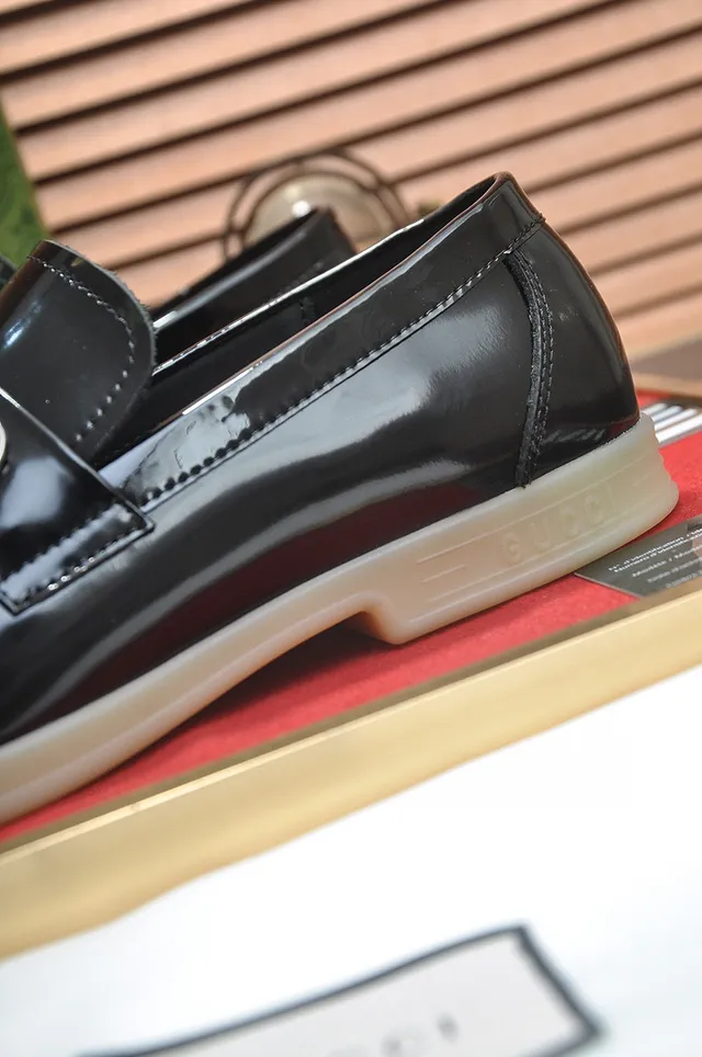 Gucci Horsebit 1955 Loafers de couro patentado preto 2