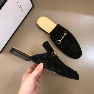 Gucci Horsebit 1955 黑色天鹅绒 GG 印花 乐福鞋
