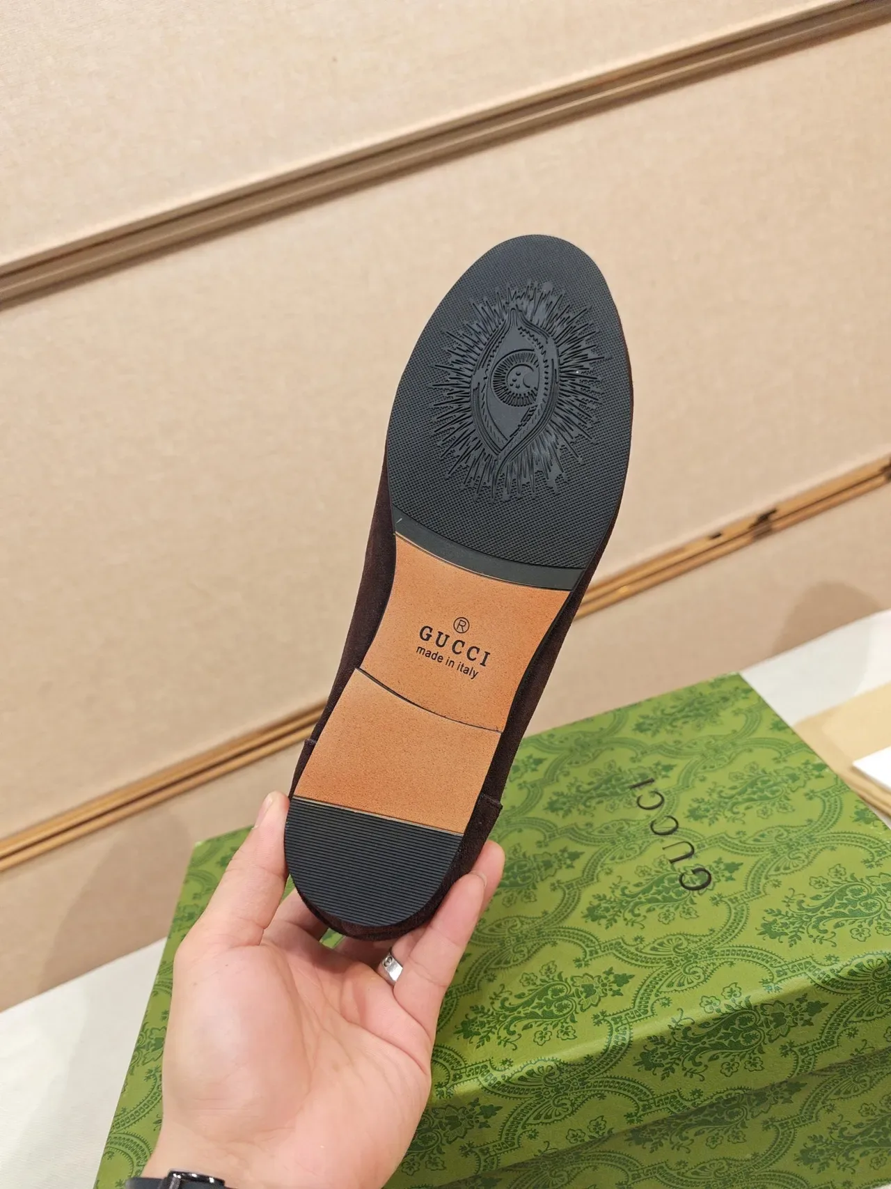 لوفرز Gucci Horsebit 1955 من جلد سويدي بني 2