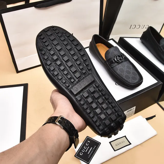 Gucci Horsebit 1955 GG Monogram Canvas 和黑色皮革乐福鞋 4