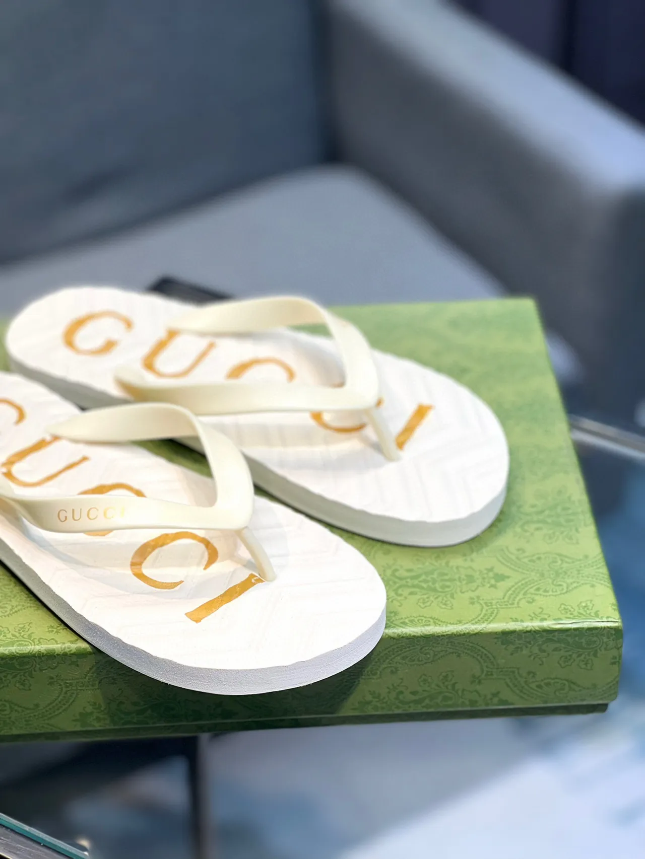 Gucci Logo-Embossed Cream Flip-Flop Slippers 9