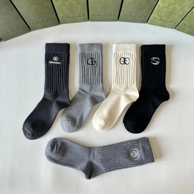 Gucci Calcetines Crew Bordados con Logo Negro Gris Detalle de Puño de Tejido Acanalado 9