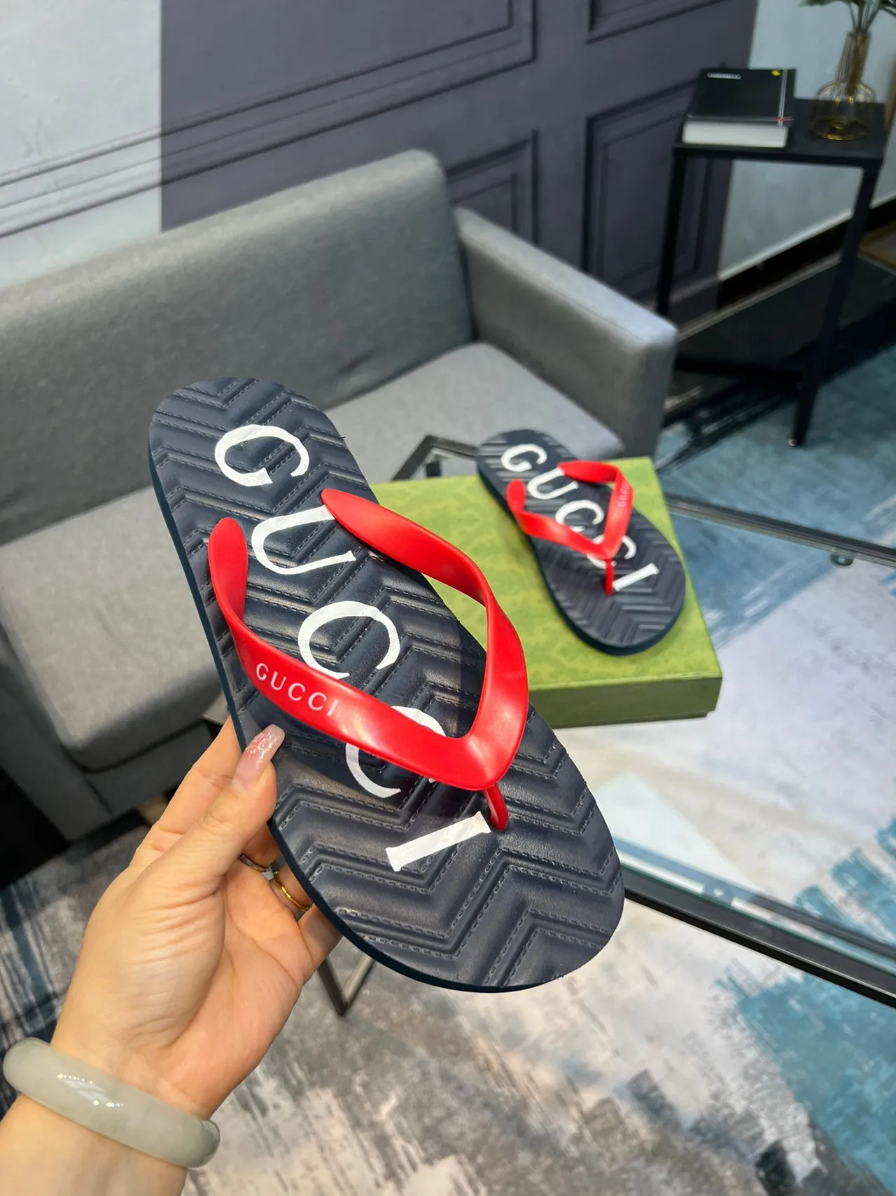 Gucci Logo-Print Navy and Red Flip-Flop Slippers 6
