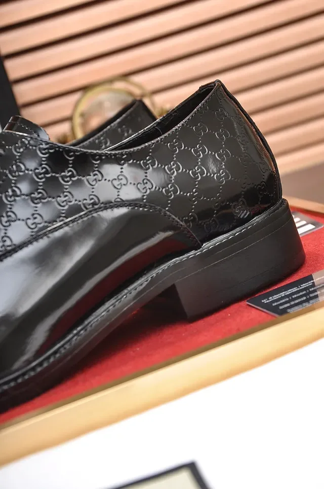 Gucci Ophidia أحذية أكسفورد جلد أسود لامع كاب تو GG مونوغرام مطبوخ 2