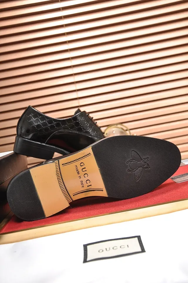 Gucci Ophidia أحذية أكسفورد جلد أسود لامع كاب تو GG مونوغرام مطبوخ 3