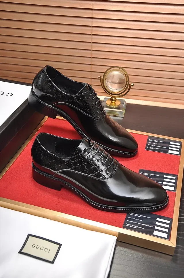 Gucci Ophidia أحذية أكسفورد جلد أسود لامع كاب تو GG مونوغرام مطبوخ 4