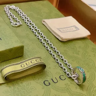Gucci Ophidia সবুজ এনামেল Interlocking G পেন্ডেন্ট নেকলেস