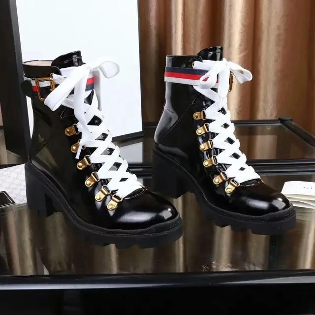 Gucci Rhyton काले पैटेंट लेदर वेब स्ट्राइप एंकल बूट्स 4