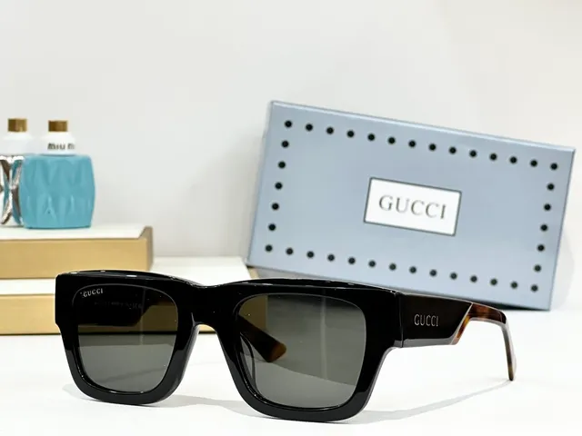 Gucci Screener Black Red Green Web Rectangular Sunglasses 6