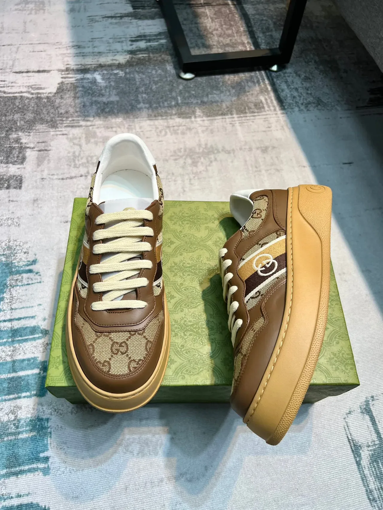 Gucci Screener বাদামি বেইজ প্ল্যাটফর্ম সোল GG Monogram Canvas চাংকি স্নিকার 4