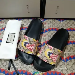 Gucci Screener Dionysus Tiger Print pantuflas