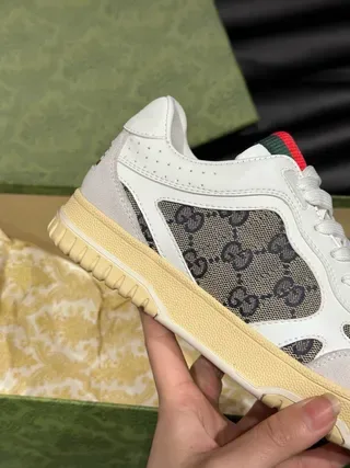 Gucci Screener GG Monogram blanco y beige zapatillas lifestyle 2