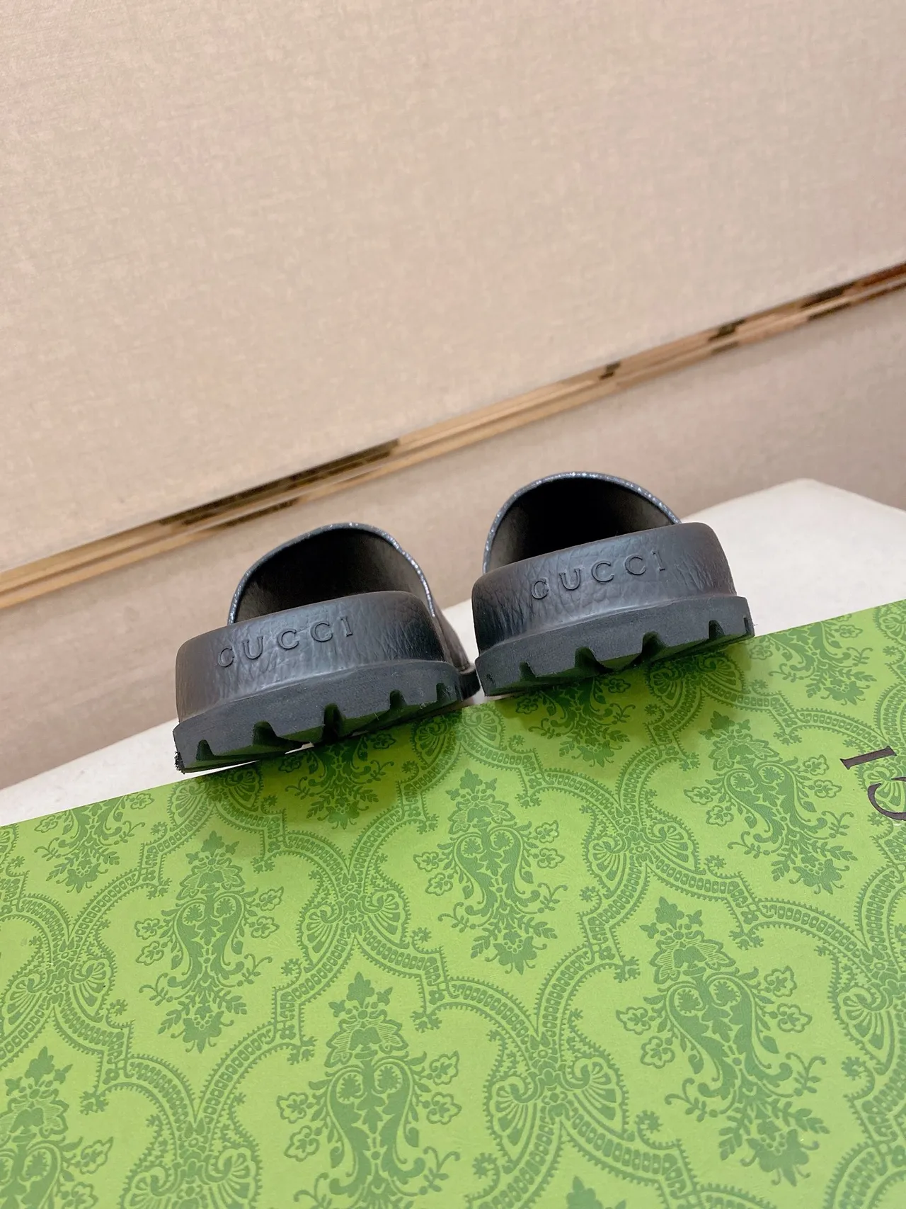 Gucci Screener Monogramme Camo Chaussons à glisser 3