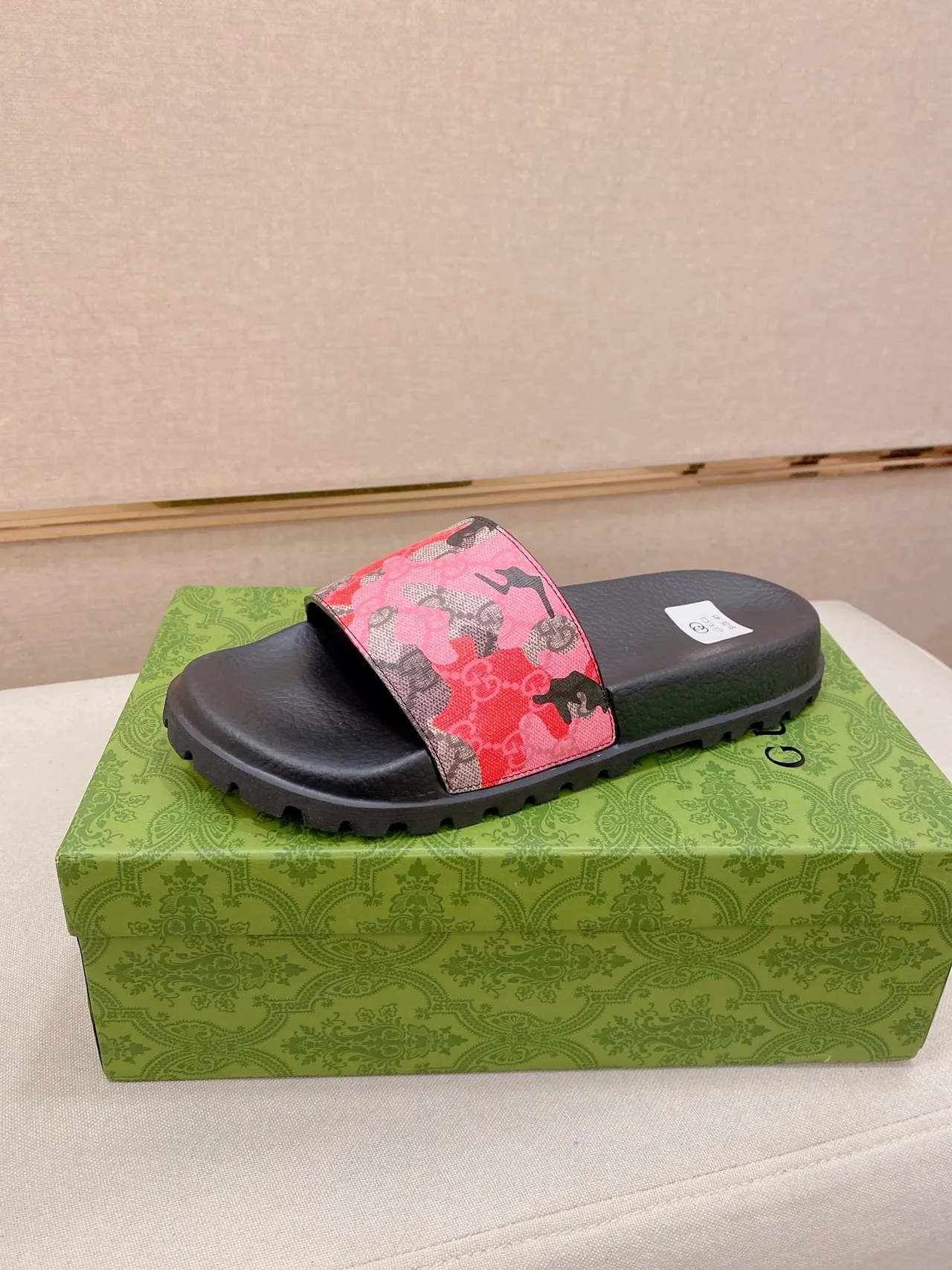 Gucci Screener Monogramme Camo Chaussons à glisser 11