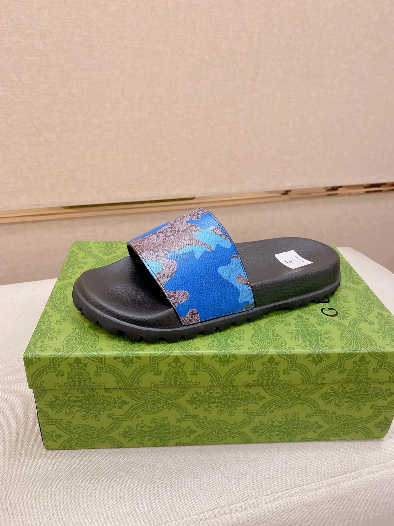Gucci Screener Monogramme Camo Chaussons à glisser 13