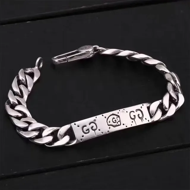 Gucci Pulseira Corrente Curb Placa Gravada Prata 2