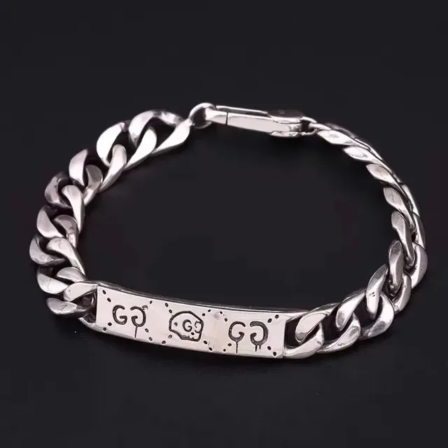 Gucci Pulseira Corrente Curb Placa Gravada Prata 4