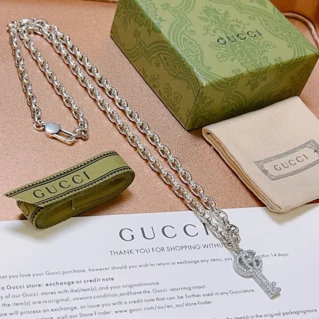 Gucci Silver Curb Chain Pavé-Set Crystal Key Pendant Necklace 7