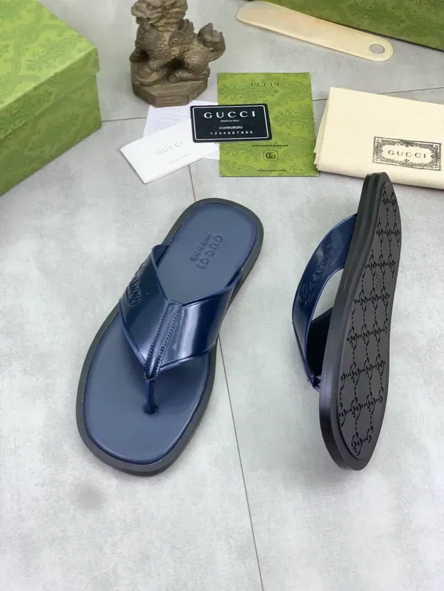 Gucci Slide Black Beige Embossed Logo Strap Patent-Finish Upper Slippers 7