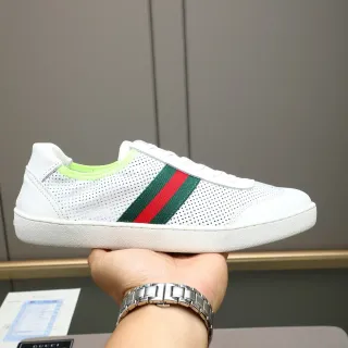 Gucci Tennis 1977 Blanco Verde Rojo Web Cuero Perforado Lifestyle Sneakers