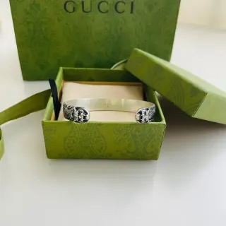 سوار Gucci رأس النمر كوف فضي أخضر تيرمينال