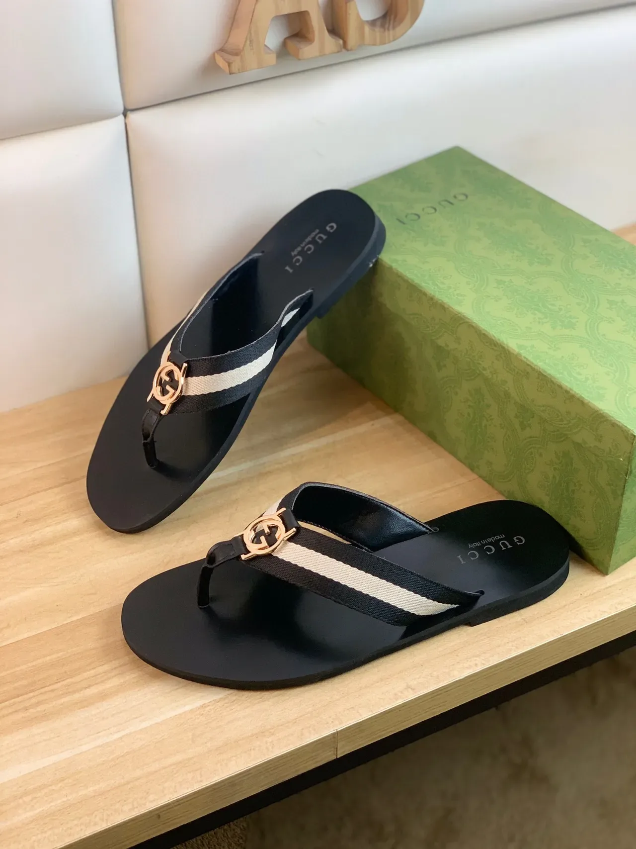 Gucci ويب ستريب فليب فلوب أسود بيج ثونج كاجوال صنادل 8