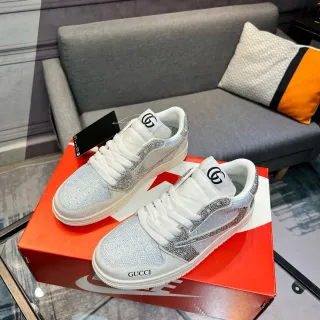 Gucci Zapatos lifestyle blanco plateado con cristales low-top