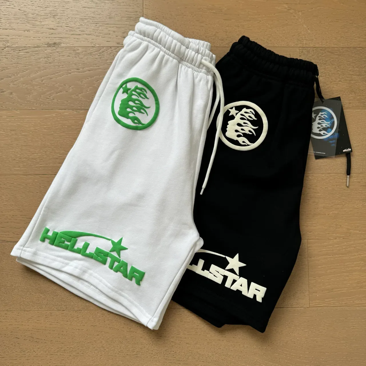 Hellstar Graphic-Print Drawstring Waist Shorts 20