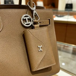 Hermès Beige Brown Pebbled Leather Palladium Hardware Handbag
