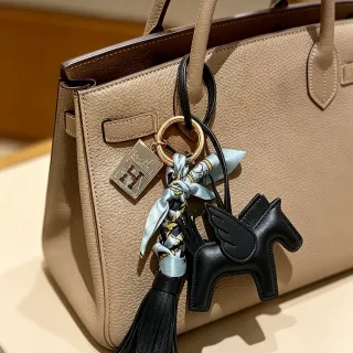 Hermès Birkin बेज पेबल्ड चमड़े का टॉप-हैंडल टोट बैग