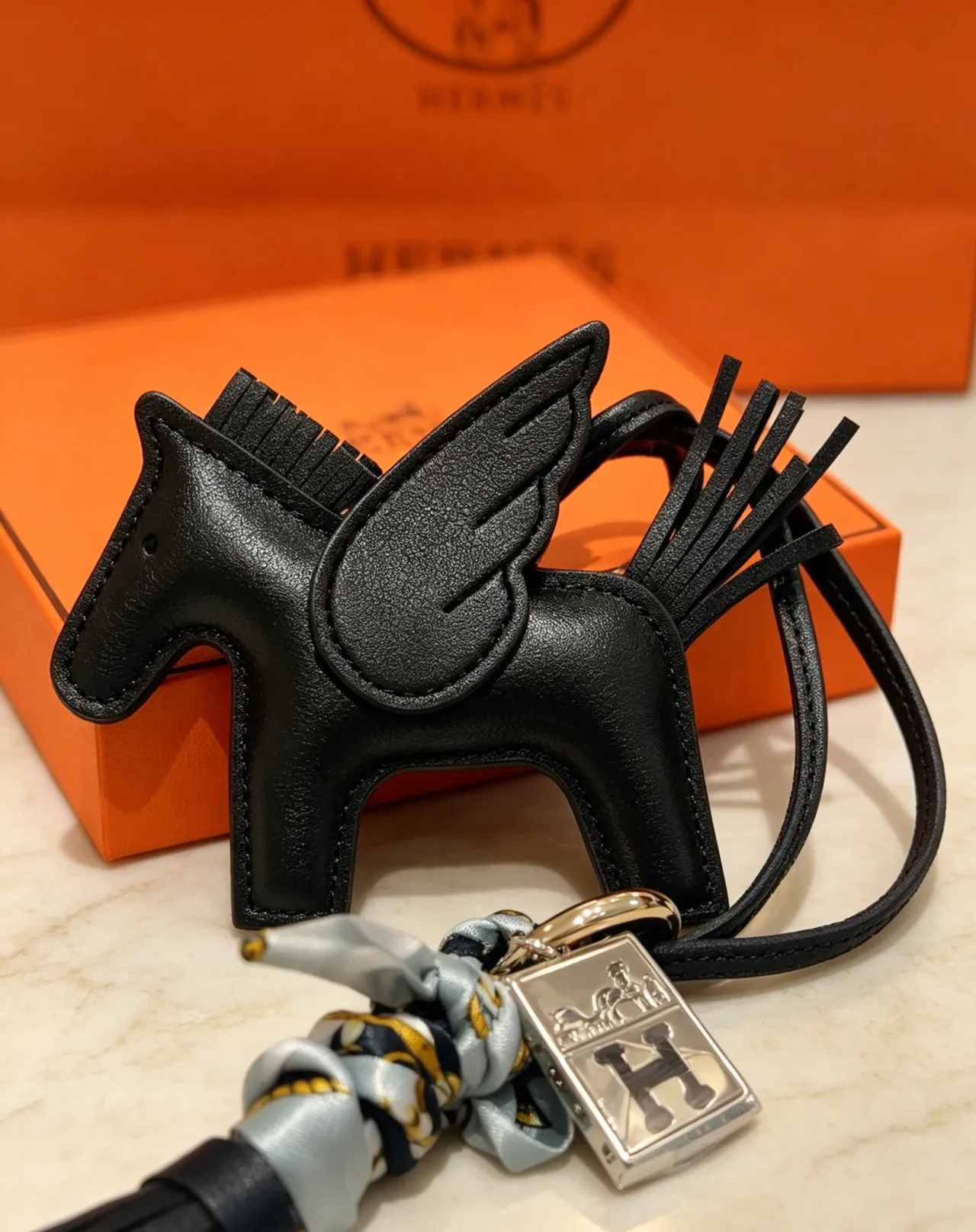 Hermès Birkin बेज पेबल्ड चमड़े का टॉप-हैंडल टोट बैग 5