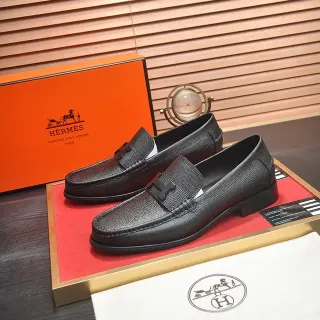 Hermès কালো টেক্সচার্ড লেদার H-আকৃতির ধাতু বাকল লোফার
