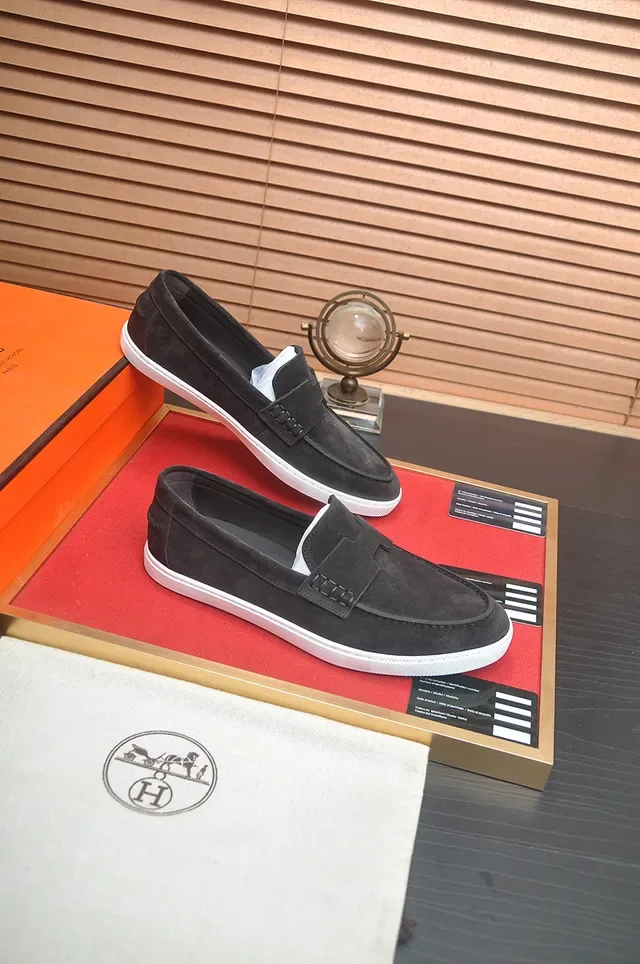 هيرميس أسود أبيض سويد Penny Strap لوفر 4