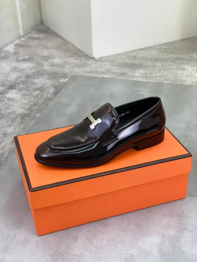 Hermès Burgundy Silver Glossy Patent Leather H-Buckle Strap Loafer 4