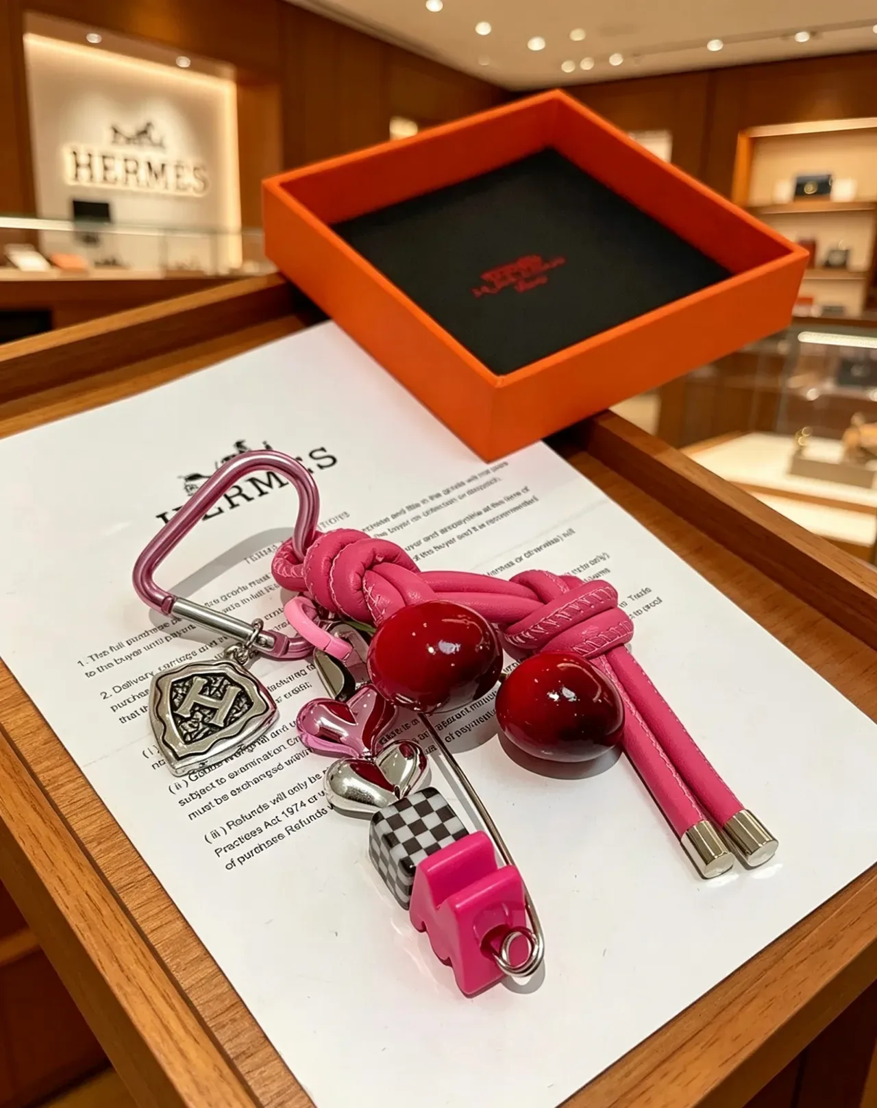 Hermès Charm Pulseira de Couro Rosa Vermelho Nó 2
