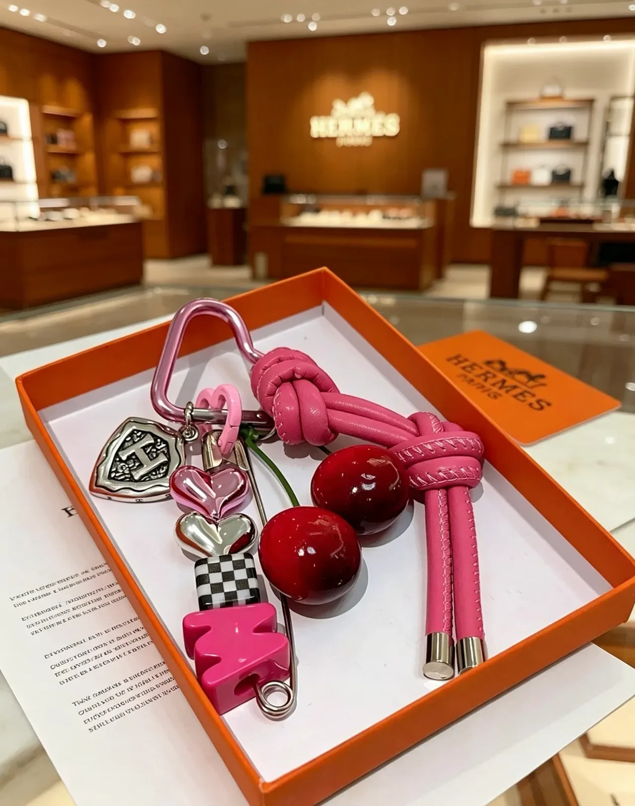 Hermès Charm Pulseira de Couro Rosa Vermelho Nó 3