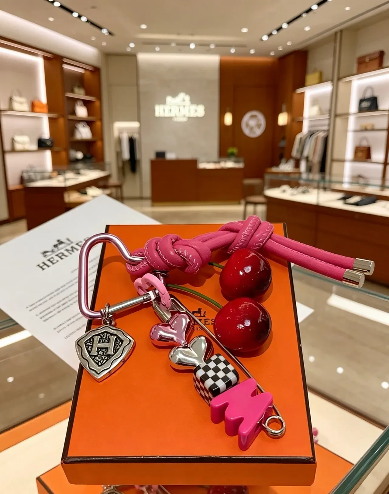 Hermès Charm Pulseira de Couro Rosa Vermelho Nó 6
