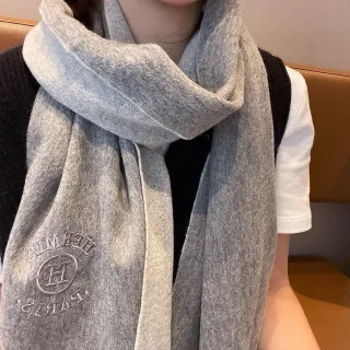 Hermès Logo Bordado Heather Gray Cachemira Lenço