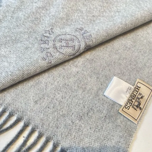 Hermès Logo Bordado Heather Gray Cachemira Lenço 4