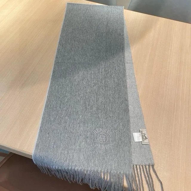 Hermès Logo Bordado Heather Gray Cachemira Lenço 6